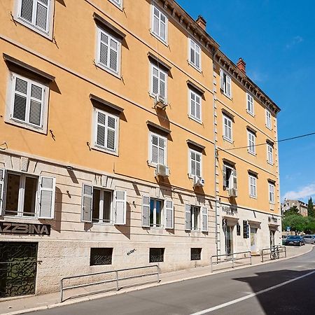 Stara Olea Bed & Breakfast Сплит Екстериор снимка