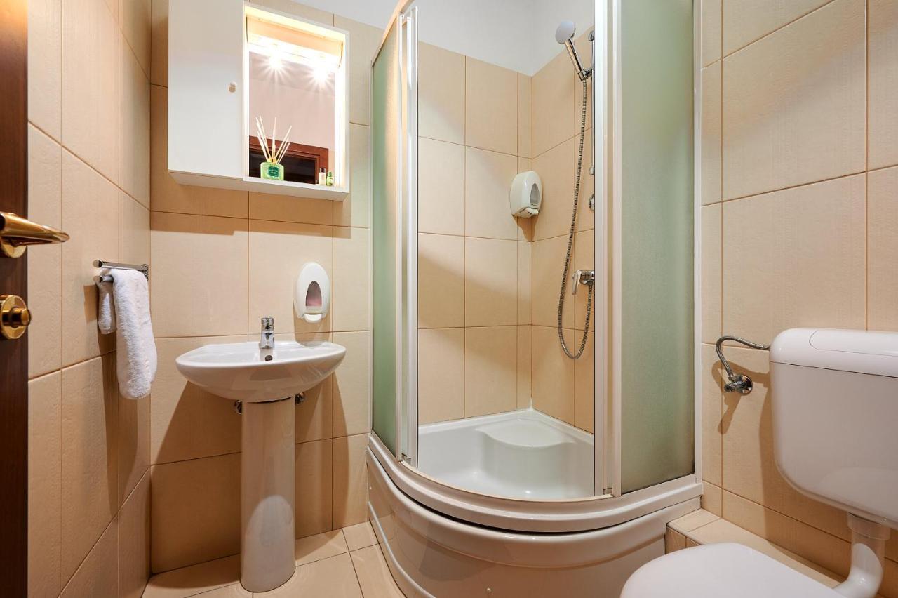 Stara Olea Bed & Breakfast Сплит Екстериор снимка